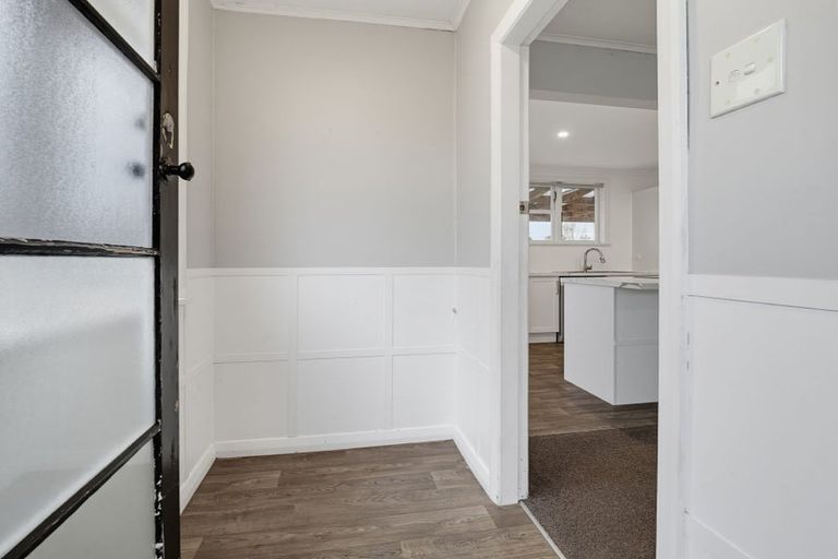 Photo of property in 12 Holland Crescent, Bulls, 4818