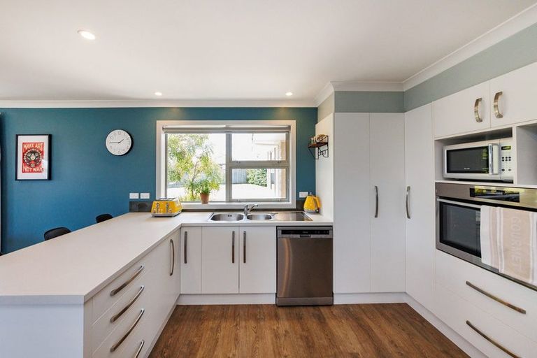 Photo of property in 98 Mount Taylor Drive, Feilding, 4775