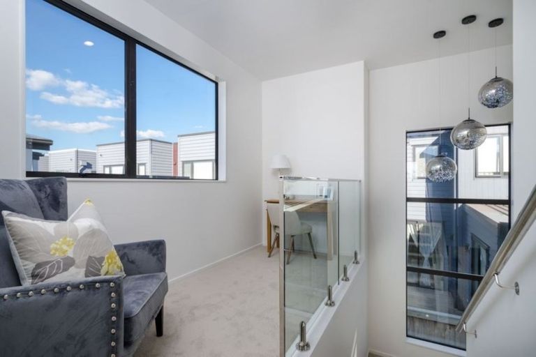 Photo of property in 42 Lockheed Street, Hobsonville, Auckland, 0618