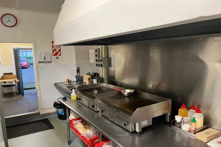 Photo of property in 57 Merton Street, Trentham, Upper Hutt, 5018