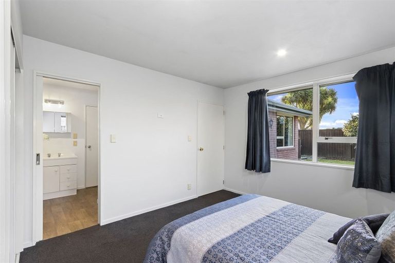 Photo of property in 2/264 Hills Road, Mairehau, Christchurch, 8013