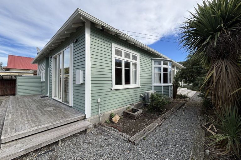 Photo of property in 24 Dryden Street, Sumner, Christchurch, 8081