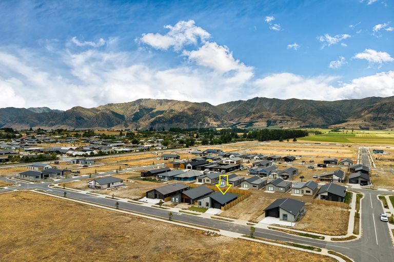 Photo of property in 13 Caton Street, Lake Hawea, 9382