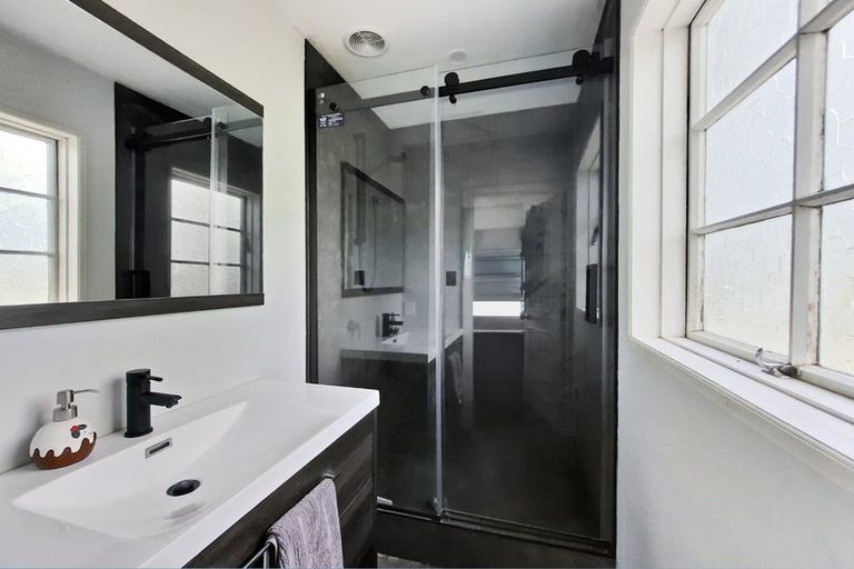 Photo of property in 70 Maidstone Road, Ilam, Christchurch, 8041