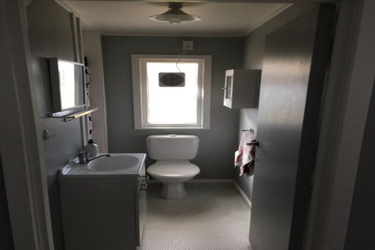 Photo of property in 7 Mcintyre Avenue, Mount Victoria, Wellington, 6011