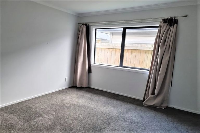 Photo of property in 1383 High Street, Taita, Lower Hutt, 5011