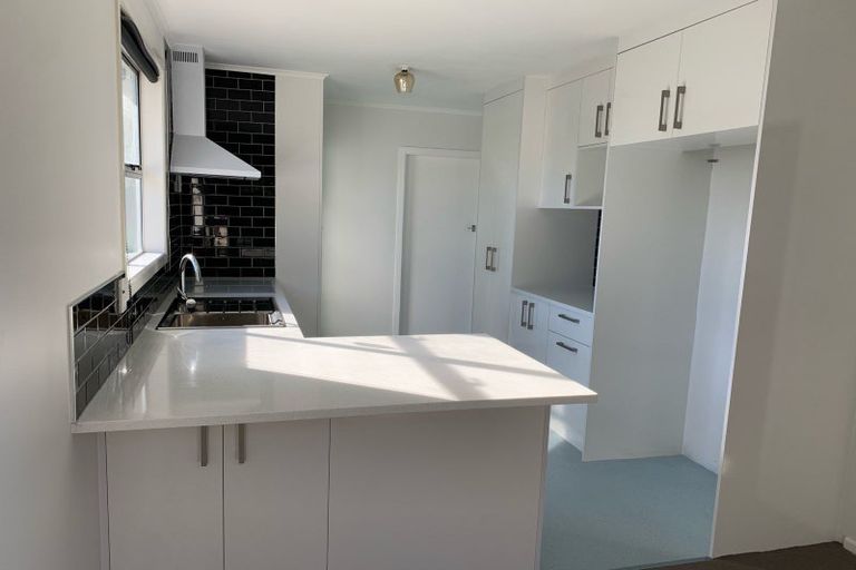 Photo of property in 41 Parrs Cross Road, Henderson, Auckland, 0612