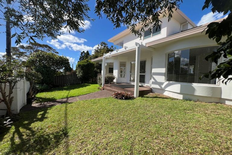 Photo of property in 36a Crichton Terrace, Hauraki, Auckland, 0622