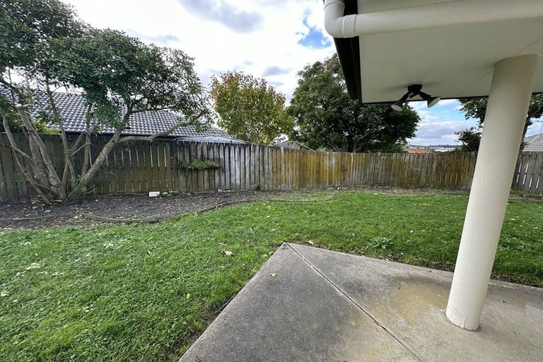 Photo of property in 5 Ian Jones Court, Flat Bush, Auckland, 2019
