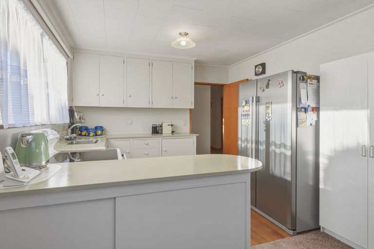 Photo of property in 11 Bell Crescent, Concord, Dunedin, 9018