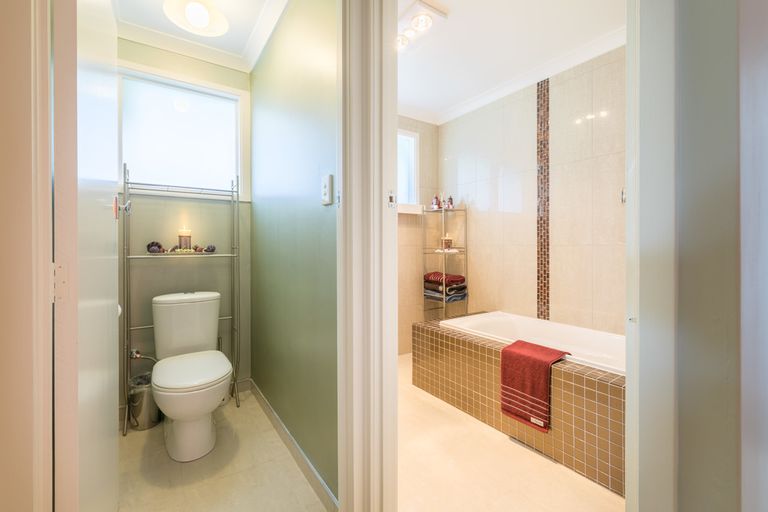 Photo of property in 15 Spargo Road, Massey, Auckland, 0614