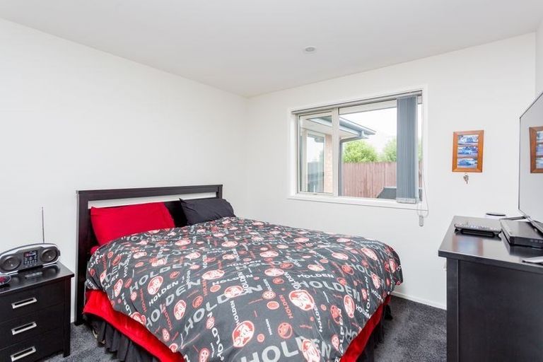 Photo of property in 32 Shadbolt Lane, Rolleston, 7614