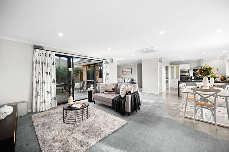 Photo of property in 6 Compton Grove, Huntington, Hamilton, 3210