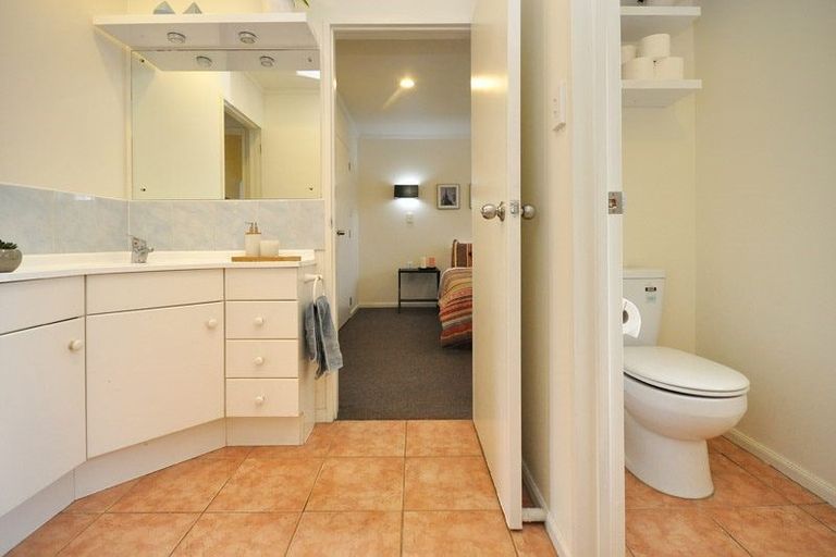 Photo of property in 51a Waimumu Road, Massey, Auckland, 0614