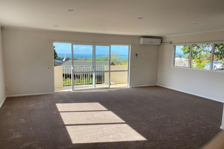 Photo of property in 1/433a East Coast Road, Mairangi Bay, Auckland, 0630