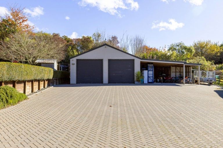 Photo of property in 214 Mapara Road, Acacia Bay, Taupo, 3385