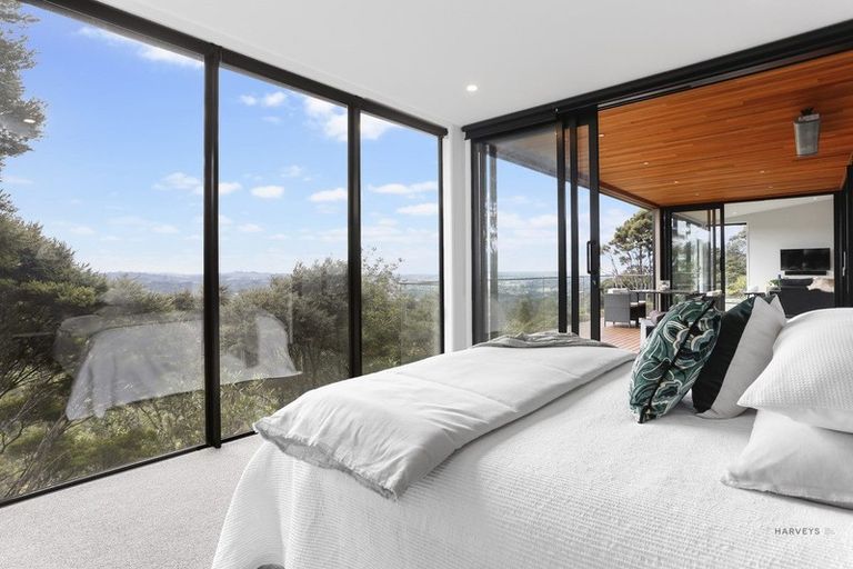 Photo of property in 182 Scenic Drive, Titirangi, Auckland, 0604