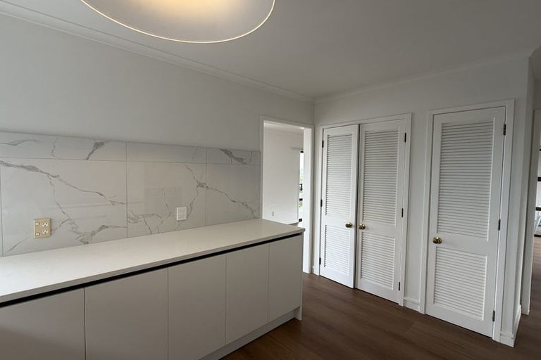 Photo of property in 1/26 East Coast Road, Milford, Auckland, 0620