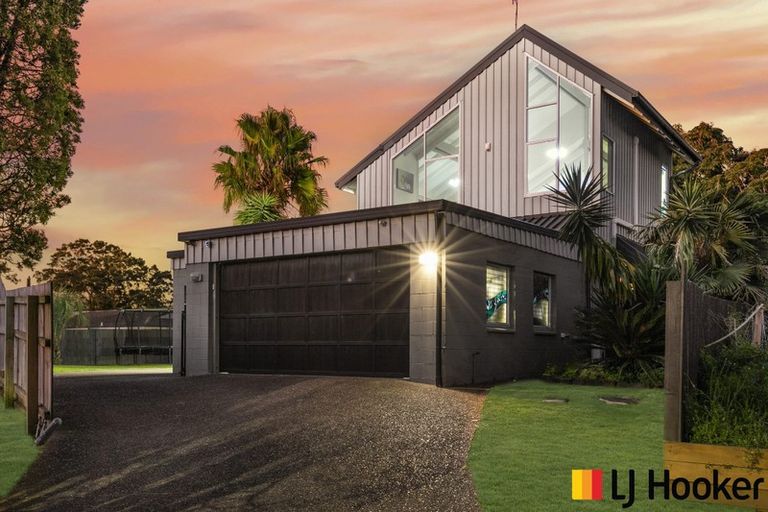 Photo of property in 27 Balgowan Terrace, Conifer Grove, Takanini, 2112