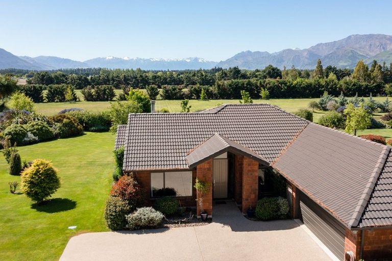 Photo of property in 88 Lachlan Avenue, Hawea Flat, Wanaka, 9382