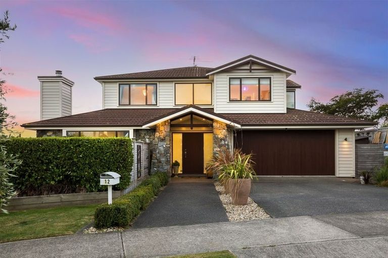 Photo of property in 12 Aoraki Rise, Aotea, Porirua, 5024