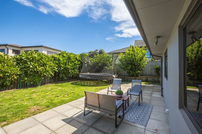 Photo of property in 16 Nelson Avenue, Aotea, Porirua, 5024