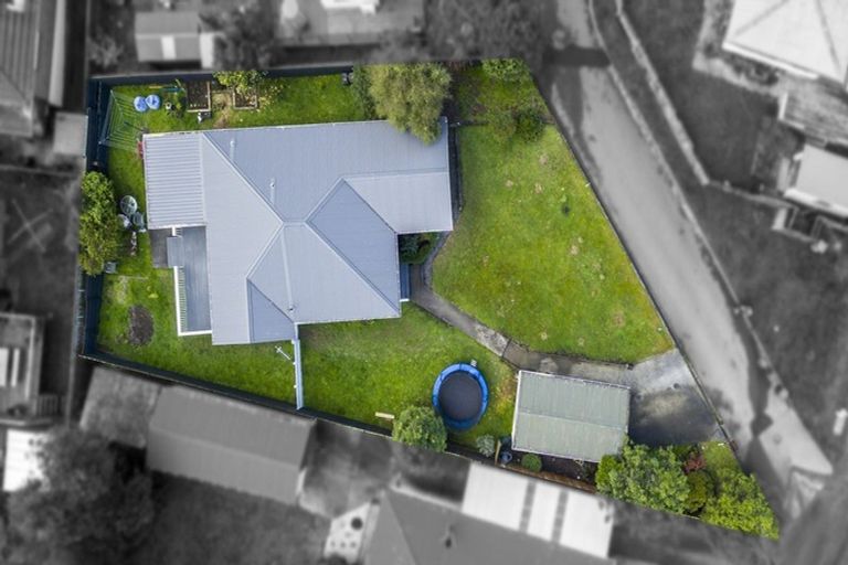 Photo of property in 65 Moeraki Road, Maoribank, Upper Hutt, 5018