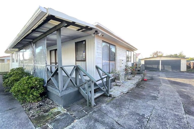 Photo of property in 1/9 Casuarina Road, Half Moon Bay, Auckland, 2012