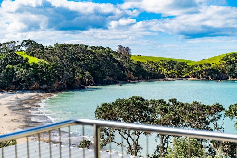 Photo of property in 730 Taiharuru Road, Taiharuru, Onerahi, 0192