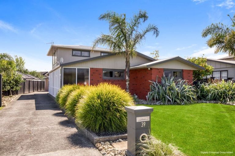 Photo of property in 39 Kennedy Drive, Levin, 5510