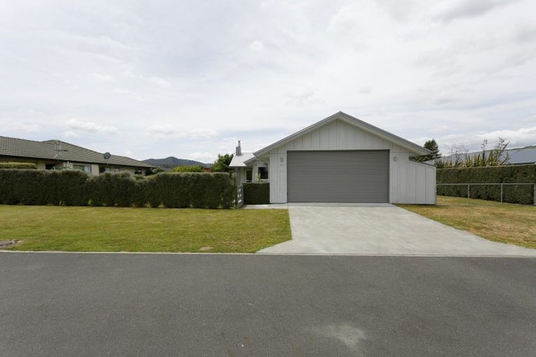 Photo of property in 81 Lisland Drive, Kinloch, Taupo, 3377