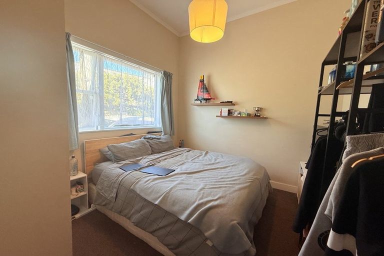 Photo of property in 2 Henry Street, Kilbirnie, Wellington, 6022
