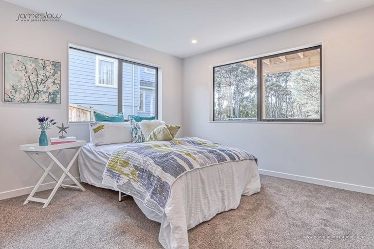 Photo of property in 52 Blacks Road, Greenhithe, Auckland, 0632