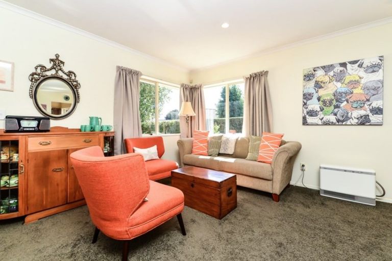 Photo of property in 19 Mangakoea Place, St Andrews, Hamilton, 3200