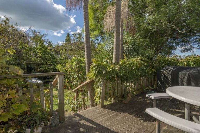 Photo of property in 11 Sunny Bay Road, Matua, Tauranga, 3110