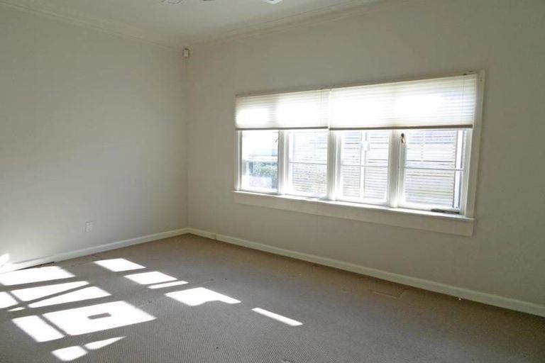 Photo of property in 35 Scott Avenue, Mangere Bridge, Auckland, 2022