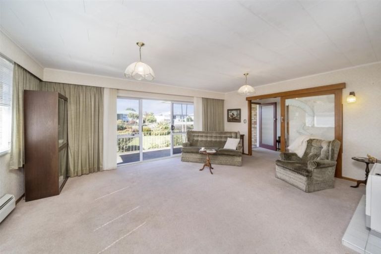 Photo of property in 93 Waihi Road, Hawera, 4610