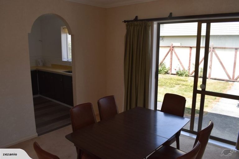 Photo of property in 47a Whites Line West, Woburn, Lower Hutt, 5010