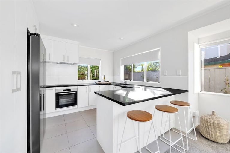 Photo of property in 10 Mt Blanc Place, Northpark, Auckland, 2013