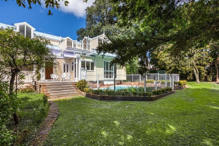 Photo of property in 60 Princes Street, Northcote Point, Auckland, 0627