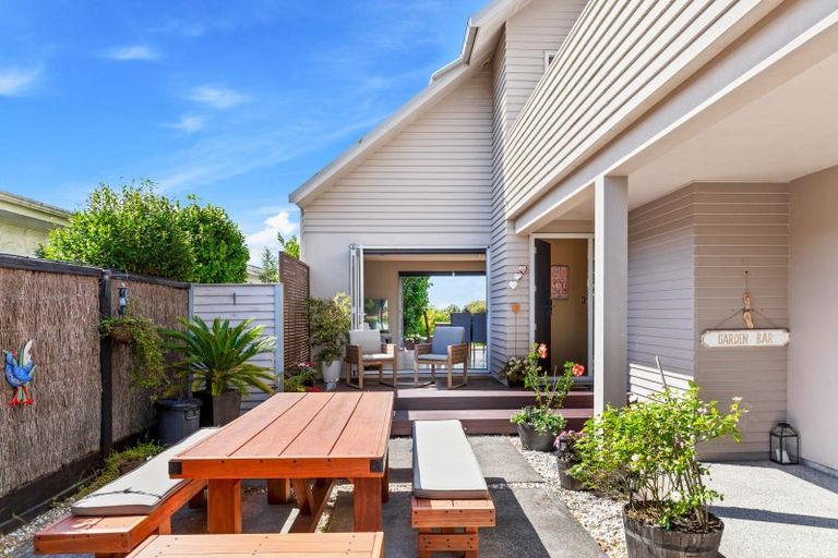 Photo of property in 12 Salem Place, Torbay, Auckland, 0630