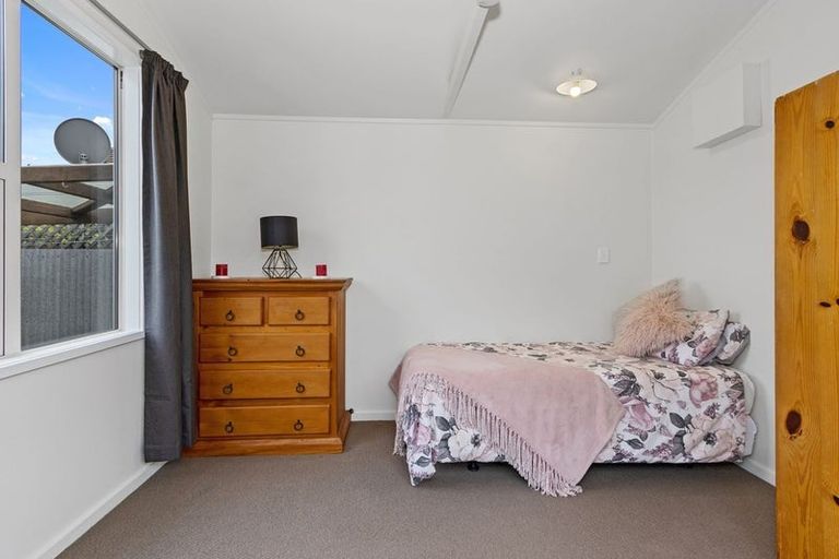 Photo of property in 324 Yaldhurst Road, Avonhead, Christchurch, 8042