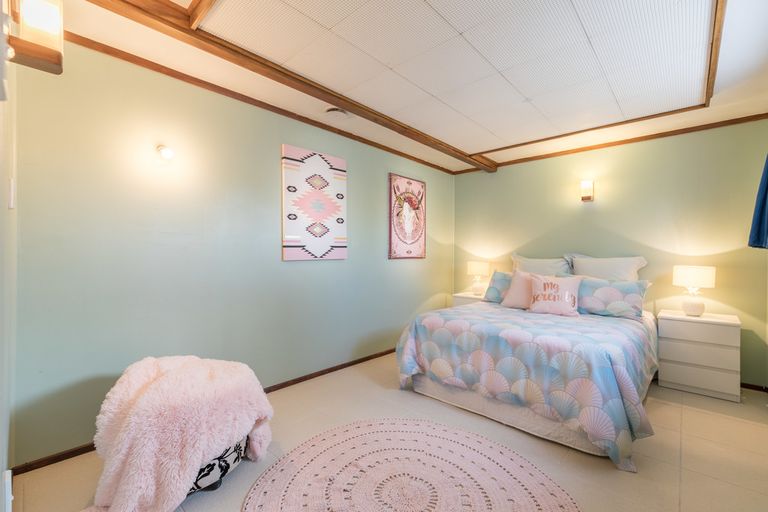 Photo of property in 15 Spargo Road, Massey, Auckland, 0614