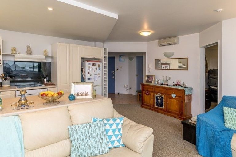 Photo of property in 1e/25 Maclean Street, Paraparaumu Beach, Paraparaumu, 5032
