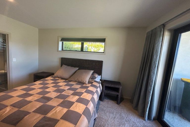 Photo of property in 1 Valley Crescent, Wanaka, 9305