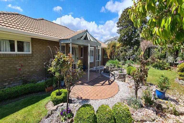 Photo of property in 11 Frisken Place, Lynmore, Rotorua, 3010