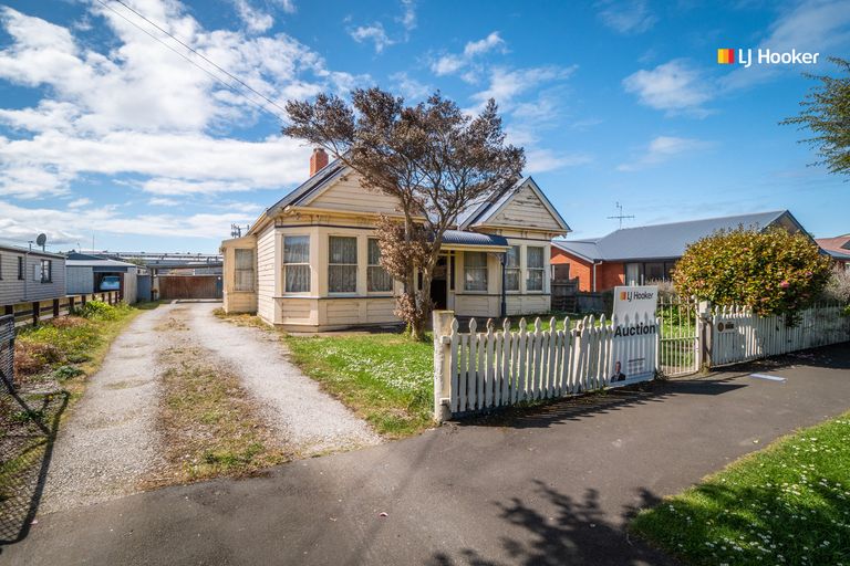 Photo of property in 16 Law Street, Caversham, Dunedin, 9012