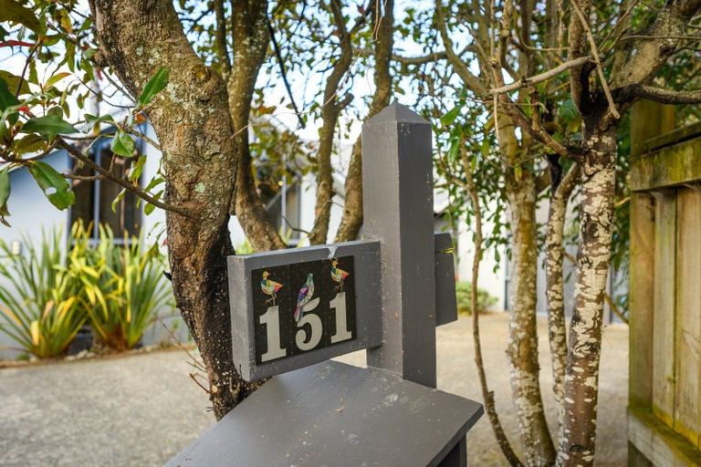 Photo of property in 151 Summerhill Drive, Fitzherbert, Palmerston North, 4410