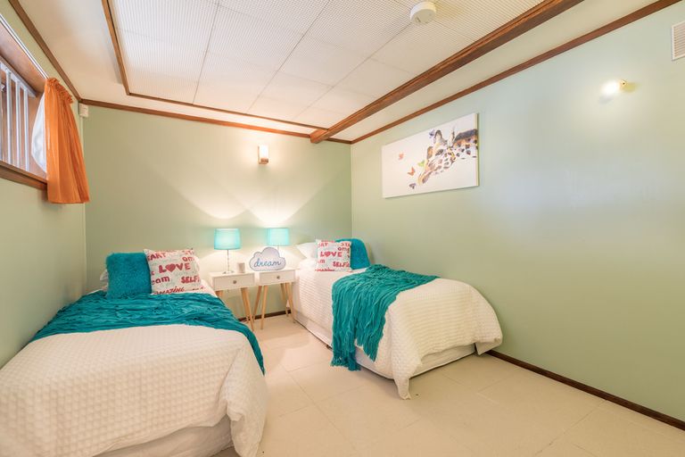 Photo of property in 15 Spargo Road, Massey, Auckland, 0614