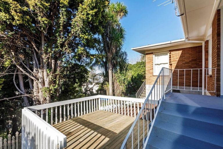 Photo of property in 2/28 Gordon Avenue, Milford, Auckland, 0620